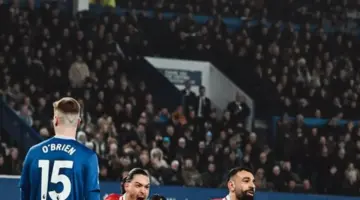 بث مباشر لمباراة ليفربول وإيفرتون حالياً بالدوري الإنجليزي