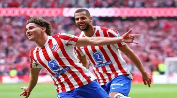 برشلونة يضع ألفاريز وباستوني على رأس اهتماماته في سوق الانتقالات الصيفية