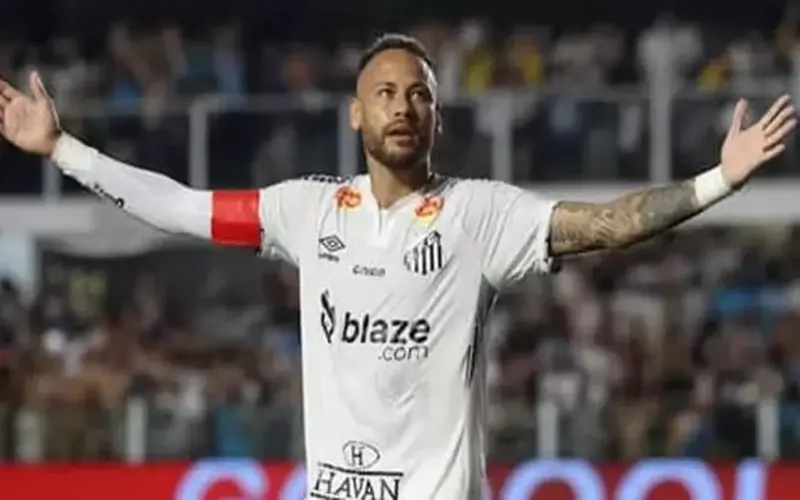 بعد غيابه 30 شهراً.. أنشيلوتي يقرر مصير عودة نيمار لمنتخب البرازيل في كأس العالم