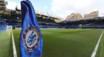 تشيلسي وشقيقه الفرنسي يضعان “مخطط الهروب” من عقوبة “يويفا”