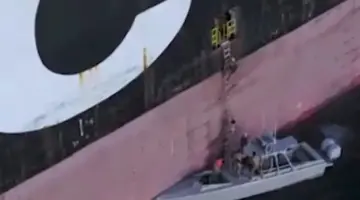 تصعيد في مضيق هرمز: رسوم إيرانية محتملة تهدد استقرار أسواق الطاقة الدولية