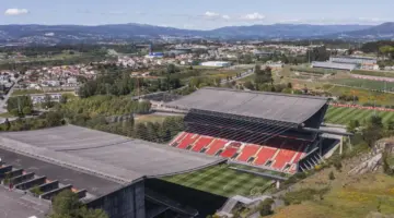 تغيير موعد مباراة سبورتينغ براغا وريال بيتيس في الدوري الأوروبي لدواع أمنية