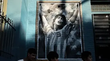 تهم بالقتل العمد.. هل يطيح 120 شاهداً بالفريق الطبي بسبب وفاة مارادونا؟