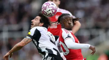 توقيت مباراة آرسنال ونيوكاسل يونايتد في الدوري الإنجليزي الممتاز 2025-2026 .. والقنوات الناقلة