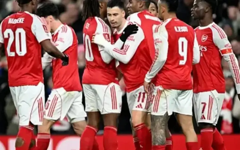 توقيت مباراة أرسنال ونيوكاسل في الدوري الإنجليزي والقنوات الناقلة