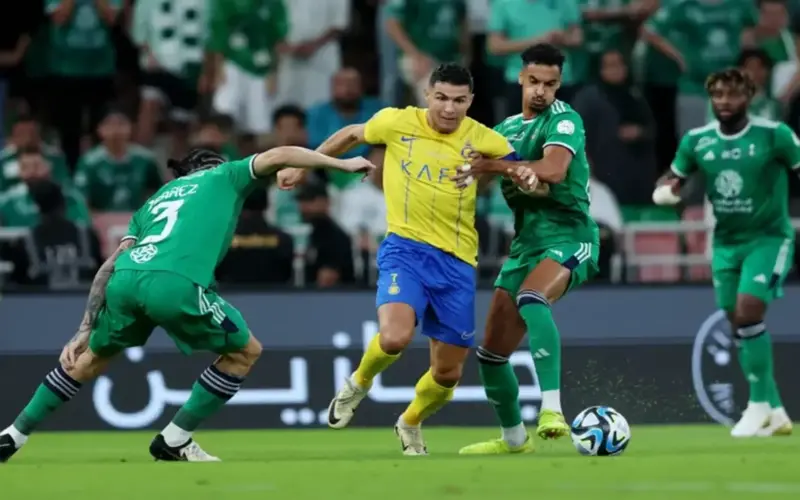 توقيت مباراة النصر والأهلي اليوم والمعلق والقناة الناقلة في دوري روشن