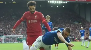 جائزة دولية تزين تاريخ مواجهات محمد صلاح ضد إيفرتون.. فيديو