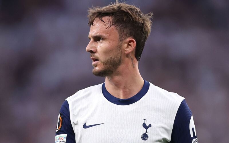 جيمس ماديسون يُجيب على التساؤلات حول لياقته البدنية بعد انتشار مقطع فيديو له في صالة الألعاب الرياضية التابعة لتوتنهام على نطاق واسع، وذلك في خضم رحلته للعودة من إصابة في الرباط الصليبي الأمامي.