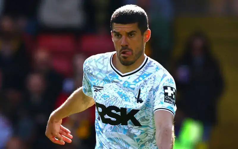 خروج لاعب ريكسهام كونور كودي من المستشفى بعد أن “فقد وعيه” إثر تسديدة خلال مباراة تشارلتون