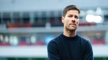 خطة لعودة ألونسو للدوري الإنجليزي.. بديل أرني سلوت في ليفربول