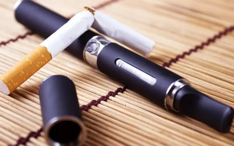 دراسات تحذّر: التدخين الإلكتروني قد يرفع خطر الإصابة بالسرطان