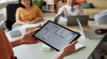 دراسة من «لينوفو»: 98 % من طلاب الجيل زد يستخدمون الذكاء الاصطناعي مساعداً يومياً