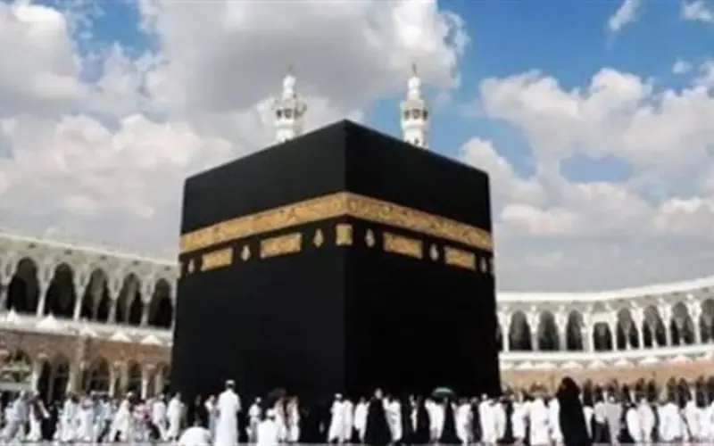 دليل الحاج المصري 2026: الفارق بين أسعار الحج السياحي والجمعيات الأهلية شاملة تذاكر الطيران