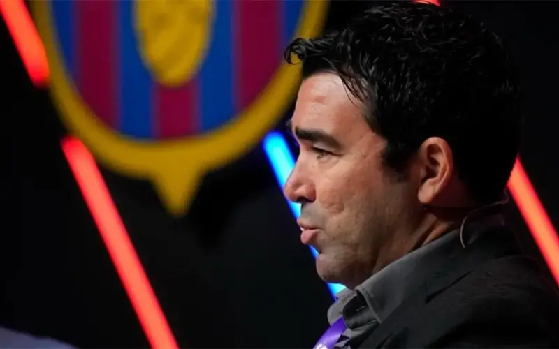 ديكو يدرس حسم صفقة برازيلية استثنائية لـ برشلونة