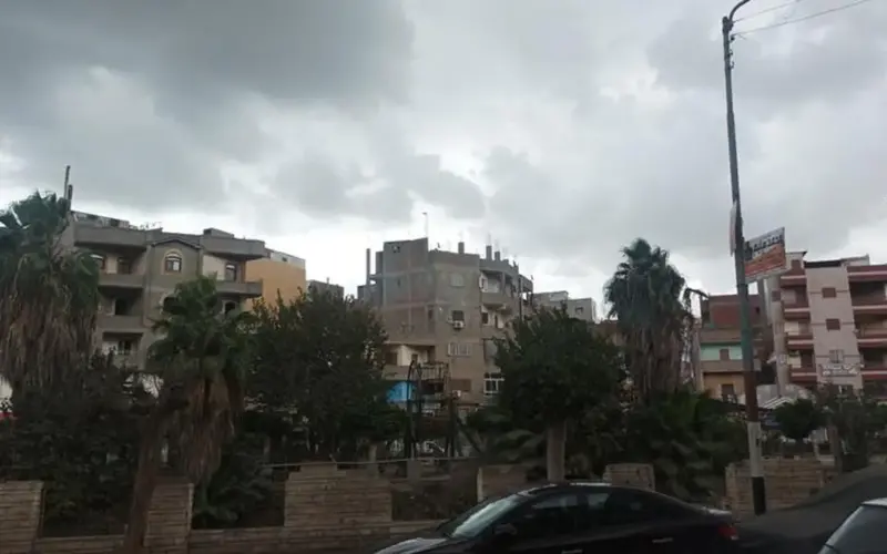 رمال وأتربة تضرب عدة مدن خلال الساعات المقبلة.. متى تنتهي العاصفة؟