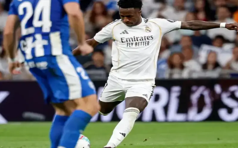 ريال مدريد يستعيد توازنه بثنائية أمام ألافيس في الليغا الإسبانية