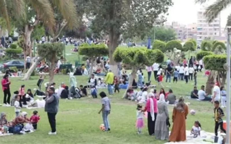 “ساعة وساعة”.. الرؤية النفسية والشرعية لفوائد التنزه في شم النسيم وصلة الأرحام