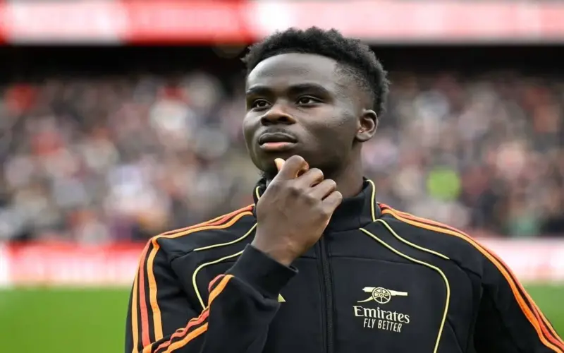 ساكا يقترب من العودة إلى أرسنال بعد شهر من غيابه