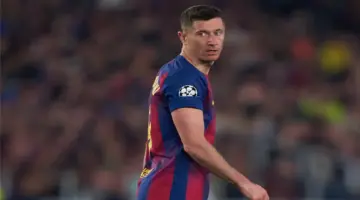 سبورت: ليفاندوفسكي غضب بشدة أمام أتلتيكو.. ولقاء عاجل مع فليك