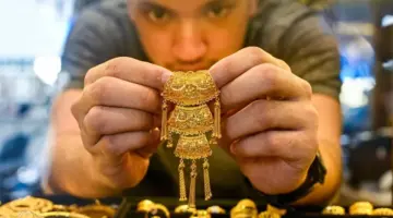 سعر جرام الذهب اليوم 15 أبريل.. انخفاض جديد في الصاغة مع هبوط الدولار