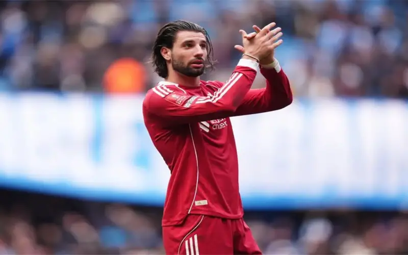 سوبوسلاي يوضح موقف تجديد عقده مع ليفربول