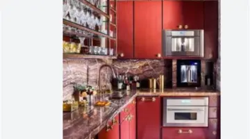 سيكولوجية الألوان في ديكور المطبخ: كيف يؤثر اللون الزيتوني والوردي على راحة المرأة؟