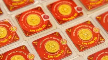 صعد سعر الذهب في شركة SJC وخواتم الذهب.