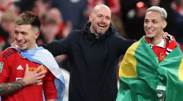 صفقة مانشستر يونايتد بقيمة 140 مليون جنيه إسترليني لضم أنتوني وليساندرو مارتينيز من أياكس، تثير خلافًا حادًا حول رسوم الكشافة.