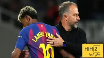 صورة لامين وفليك توضح الفرق بين ريال مدريد وبرشلونة