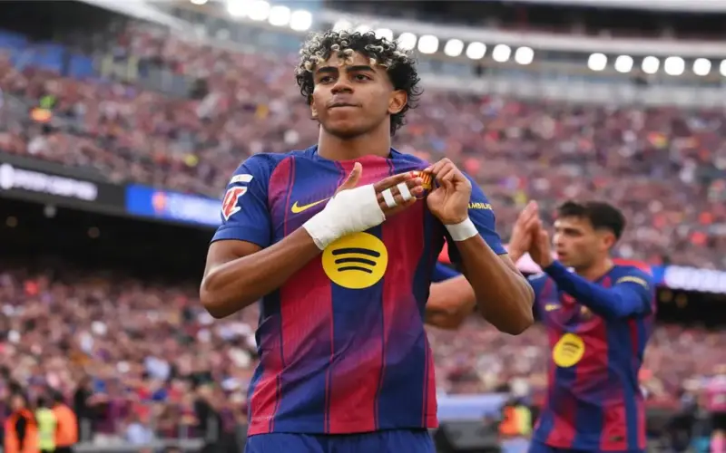 ضحية لامين يامال.. 4 أندية ترغب في التعاقد مع لاعب برشلونة