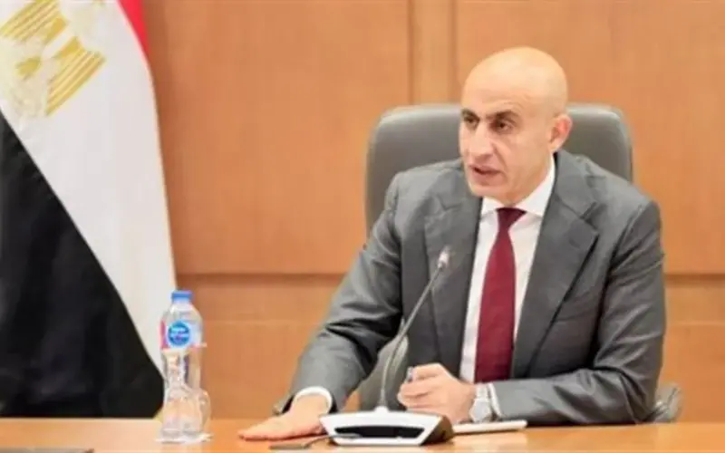 طقس مائل للحرارة وأمطار رعدية.. كيف تؤثر التغيرات المناخية على نمط الحياة اليومية بمصر؟