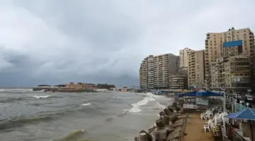 عاجل.. أمطار رعدية تضرب عدة مناطق خلال ساعات.. السحب تفرض هيمنتها على السماء