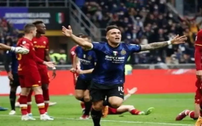 قمة مرتقبة في سان سيرو.. موعد مباراة إنتر وروما والقناة الناقلة والتشكيل المتوقع