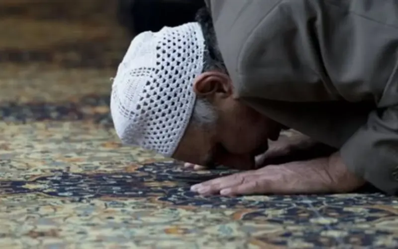 لا تتأخر عن صلاة الفجر.. جدول مواقيت الصلاة الجديد في أول أيام التوقيت الصيفي