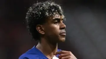 لامين يامال يُتوج بجائزة لاعب الشهر في الدوري الإسباني