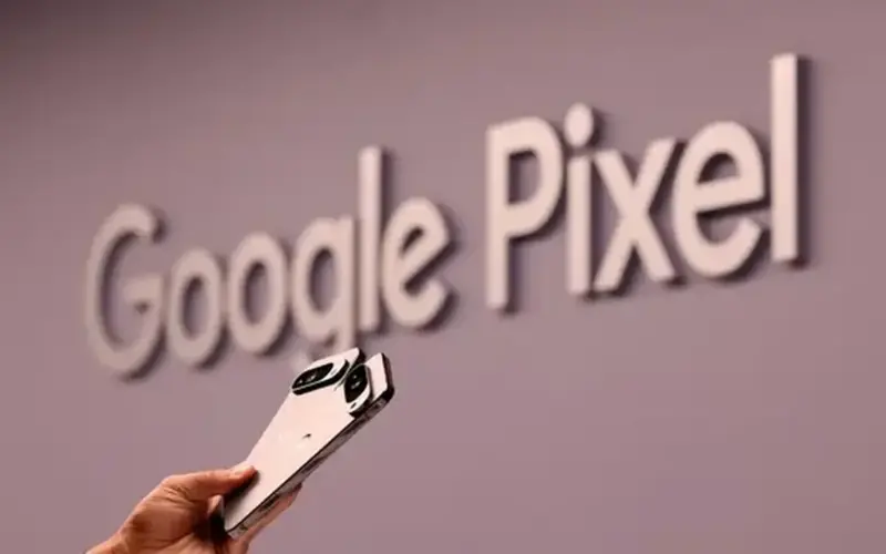 ليس في هواتف غالاكسي.. أحدث شاشات “سامسونج” ستظهر أولًا في بيكسل 11