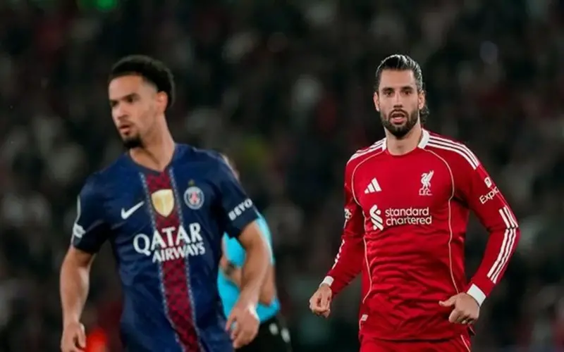 ليفربول ينهزم أمام باريس بثنائية تحت أنظار محمد صلاح