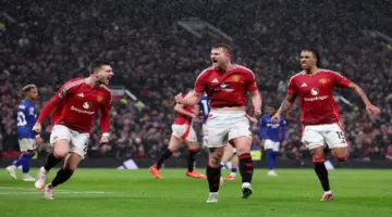 مانشستر يونايتد يرد على شائعات تحول دي ليخت لامرأة