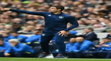 مايكل جاكسون يدرب بيرنلي لنهاية الموسم.. ما الحكاية؟