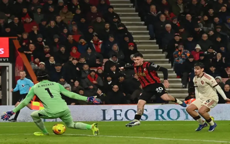 مدرب جديد يرحل عن الدوري الإنجليزي في الصيف