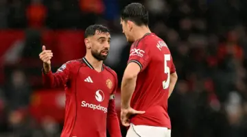 مشجعو مانشستر يونايتد “يريدون دماء جديدة”، لكن برونو فرنانديز يُشدد على أهمية تمديد عقد هاري ماغواير