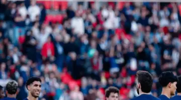 مصطفى محمد يشارك في خسارة نانت أمام باريس بثلاثية