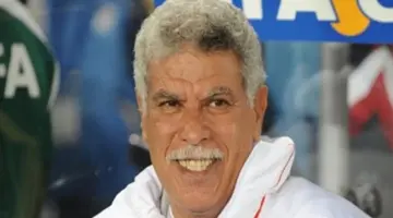 من المدرجات.. حسن شحاتة وممدوح عباس وميدو يدعمون الزمالك أمام بلوزداد