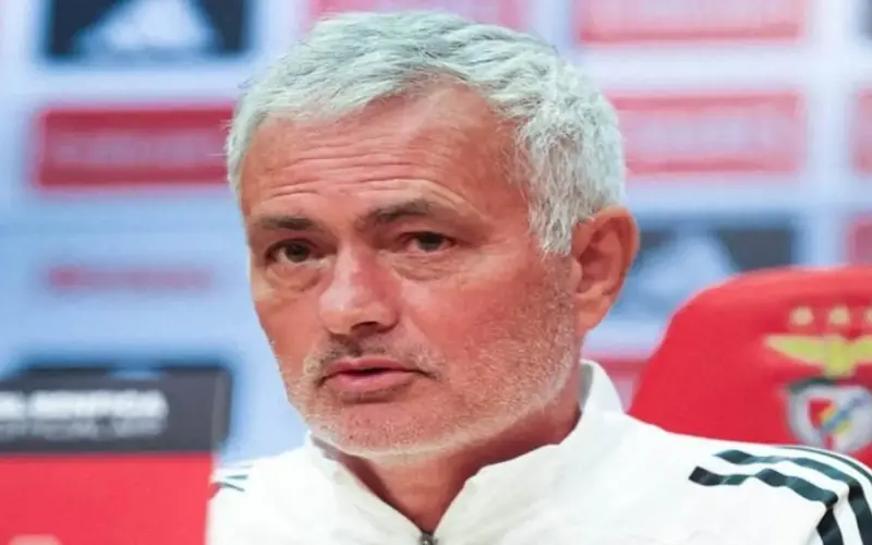 مورينيو يحدد موقفه من تدريب ريال مدريد