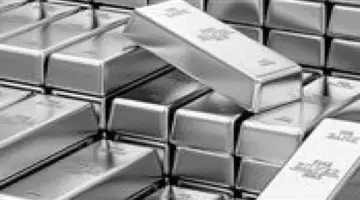 هدوء الجيوسياسة ينعش الفضة عالميًا ويكشف ضعف الطلب المحلي
