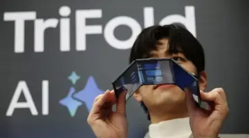 هواتف آيفون و”سامسونغ” القابلة للطي العريضة قد تشكل مفاجأة السوق.