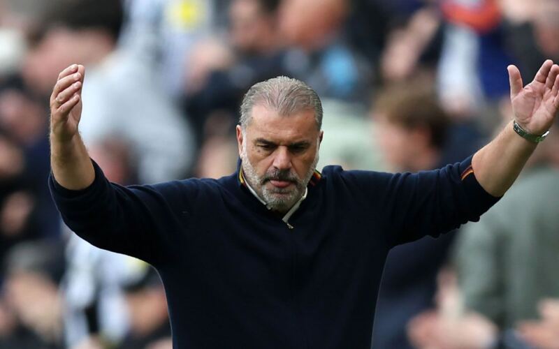 يُنتظر أن يخوض أحد أندية الدوري الإنجليزي الممتاز «مغامرة كبيرة» بالتعاقد مع أنجي بوستيكوغلو، على الرغم من سجله «السيئ» خلال فترة عمله مع توتنهام التي لم يحصد فيها أي ألقاب، وفترة عمله التي استمرت 39 يوماً مع نوتنغهام فورست