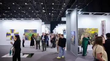 «آرت دبي».. عقدان من الإبداع والحضور الدولي