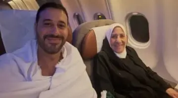 أحمد السعدنى يوثق أداء مناسك الحج بصحبة والدته فى 6 صور