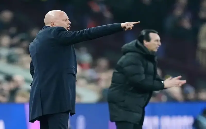 أستون فيلا يضع ليفربول في ورطة كبرى بـ الدوري الإنجليزي